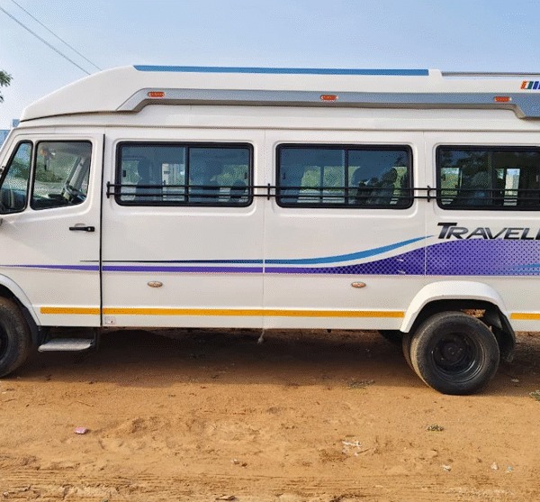 Tempo Traveller on Rent in Pune: Your Best Bet for Stress-Free Group Getaways